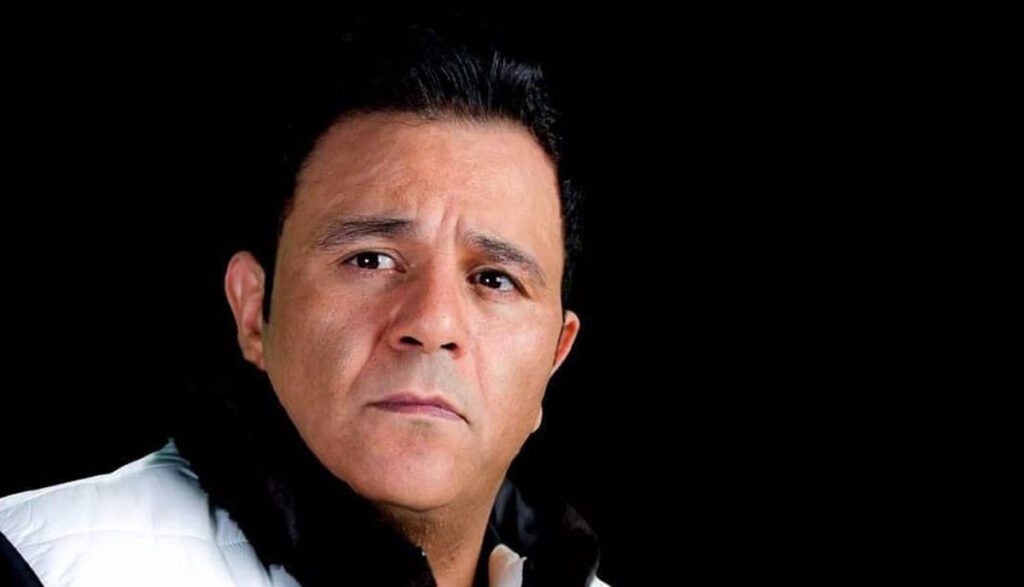 محمد فؤاد يصاب بأزمة صحية تسببت في اعوجاج فمه وتغير في ملامح وجهه