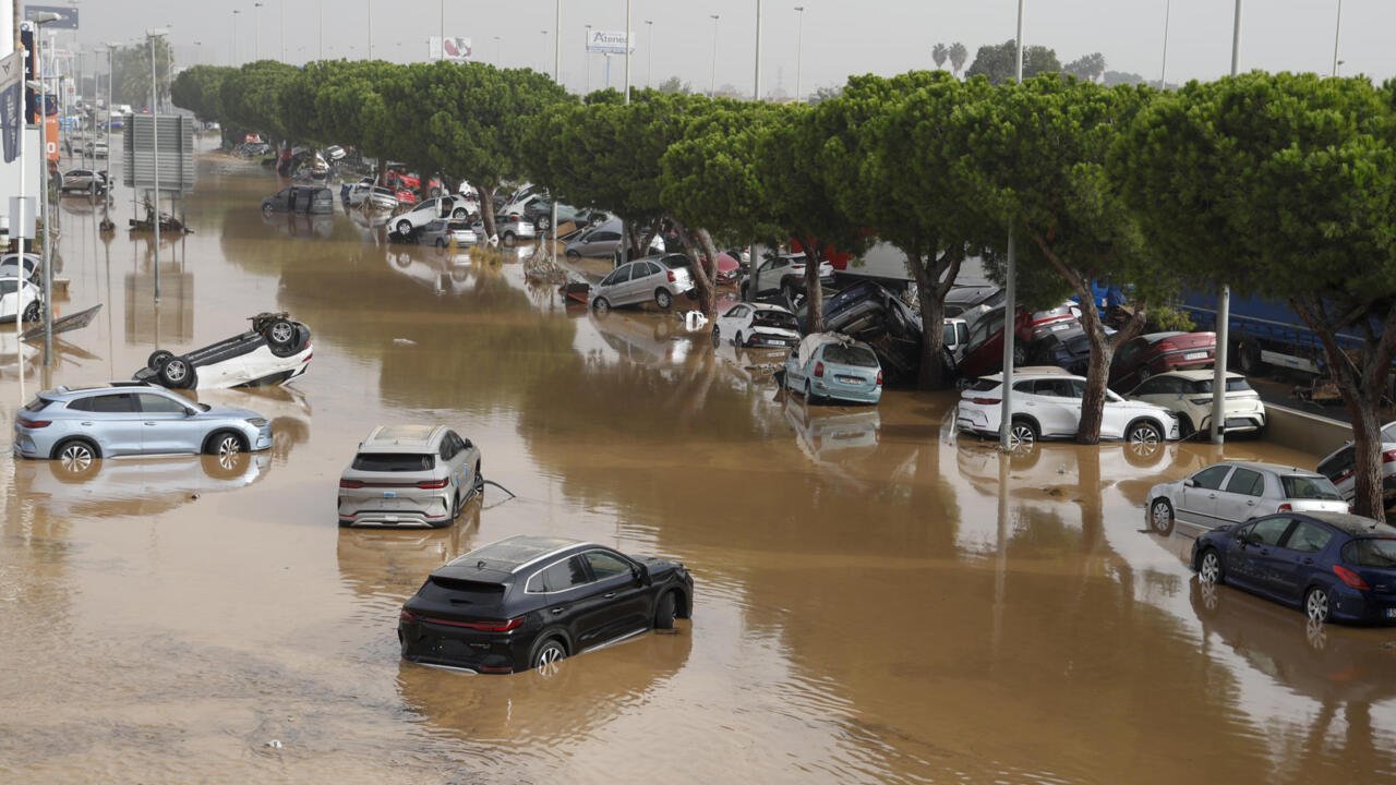 فيضانات-إسبانيا-32553235635